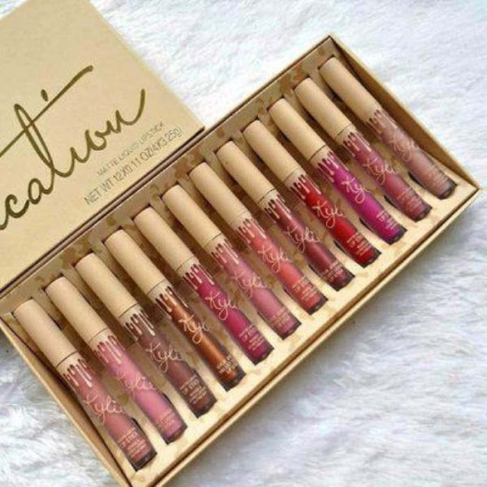 Набір матовою рідкої помади KYLIE VACATION 8648 ( бежевою 12шт.в упоковке )