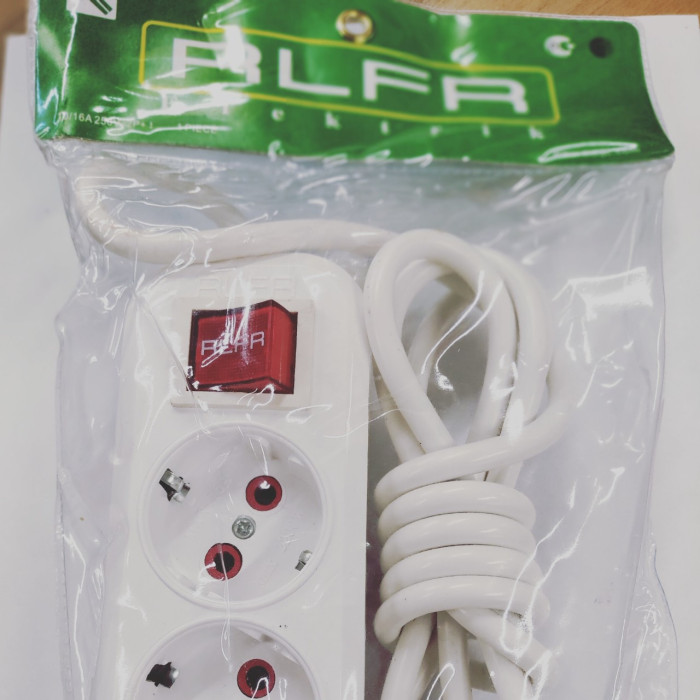 Подовжувач з вимикачем RLFR-5/10A*5M*3 розеток+2 USB (60)